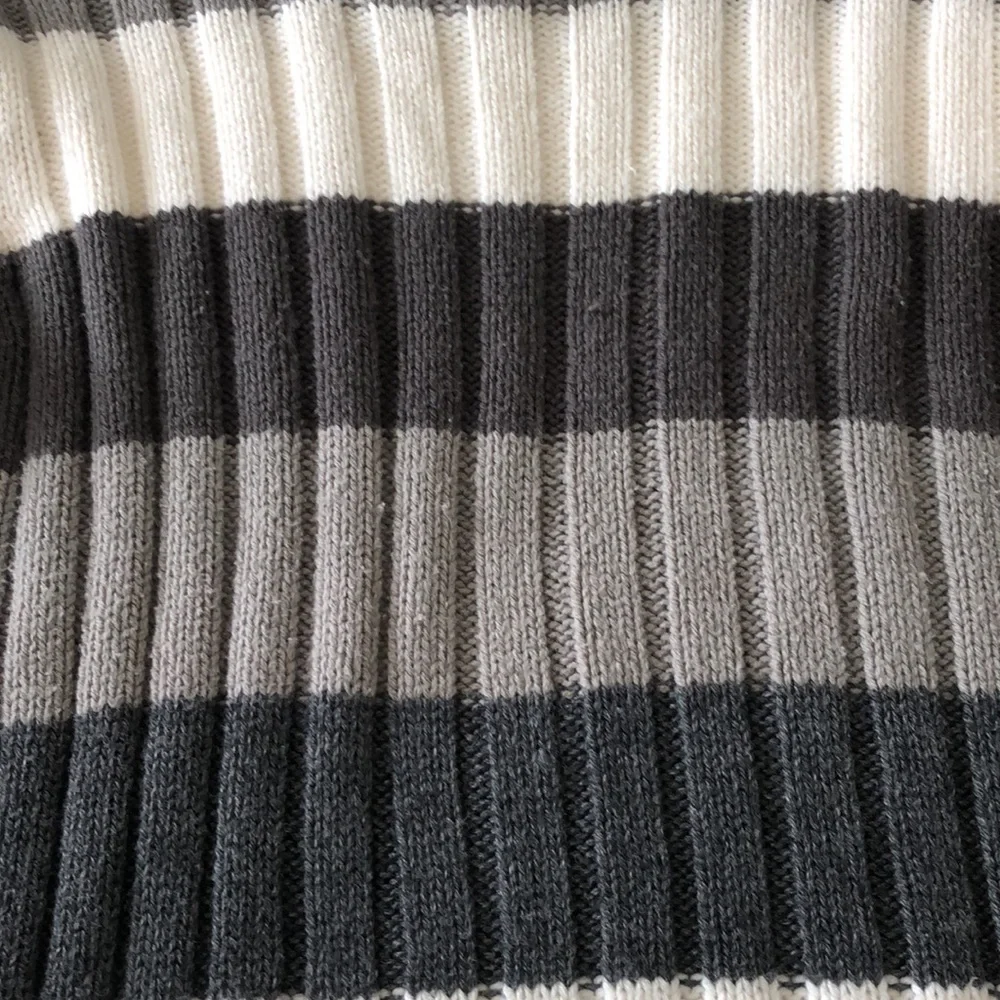 The Children’s Place Striped Sweater Shades of Grey and Slight Off White Size 3T